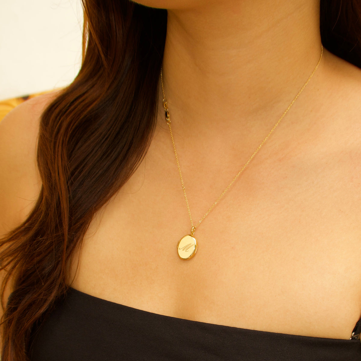 Solid Gold Star-Set Oval Locket