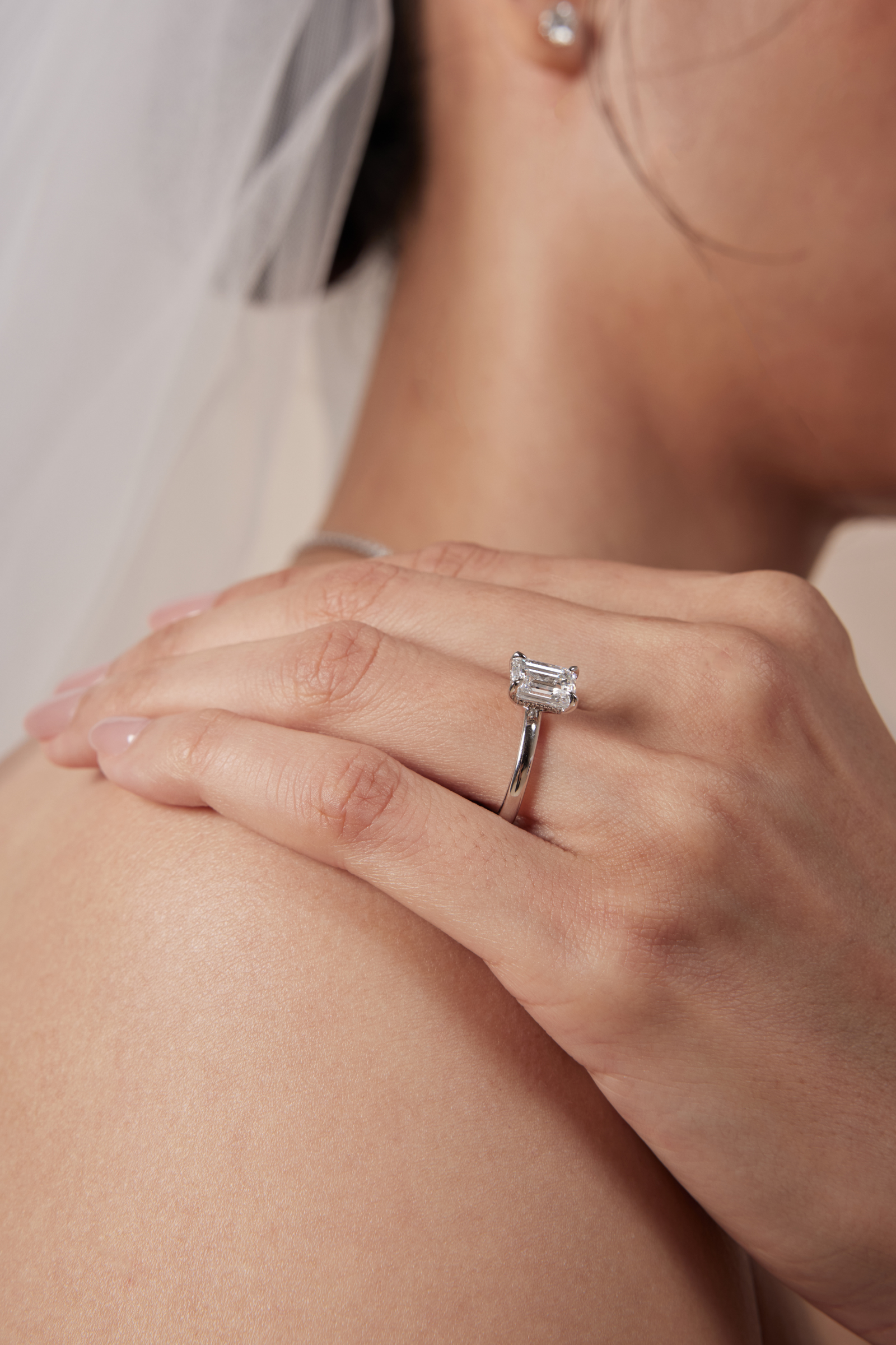 The Elia Hidden Halo Ring