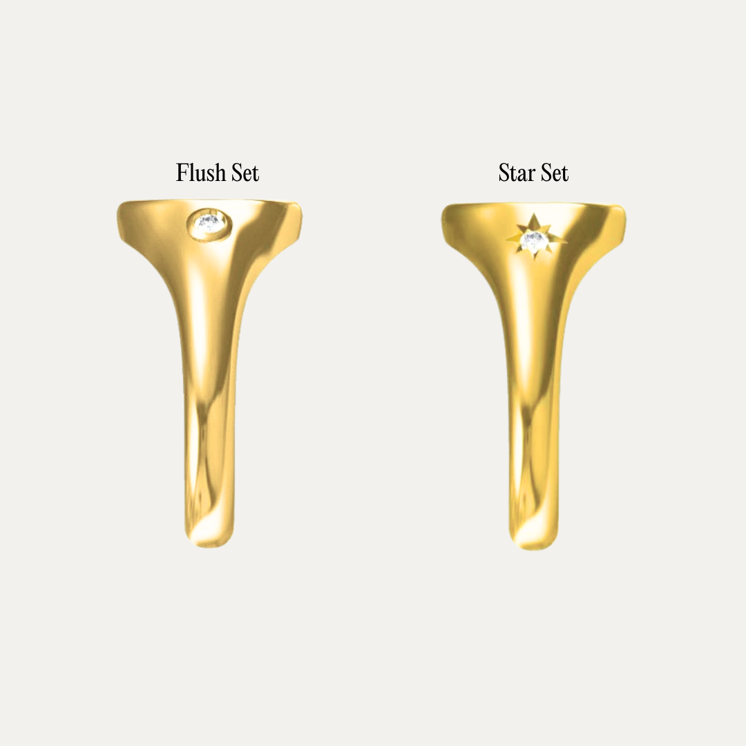 Lumière Oval Signet Ring