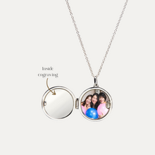 Load image into Gallery viewer, Solid Gold Round Locket
