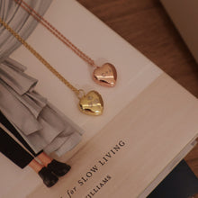 Load image into Gallery viewer, Heart Locket [1 photo + engraving]
