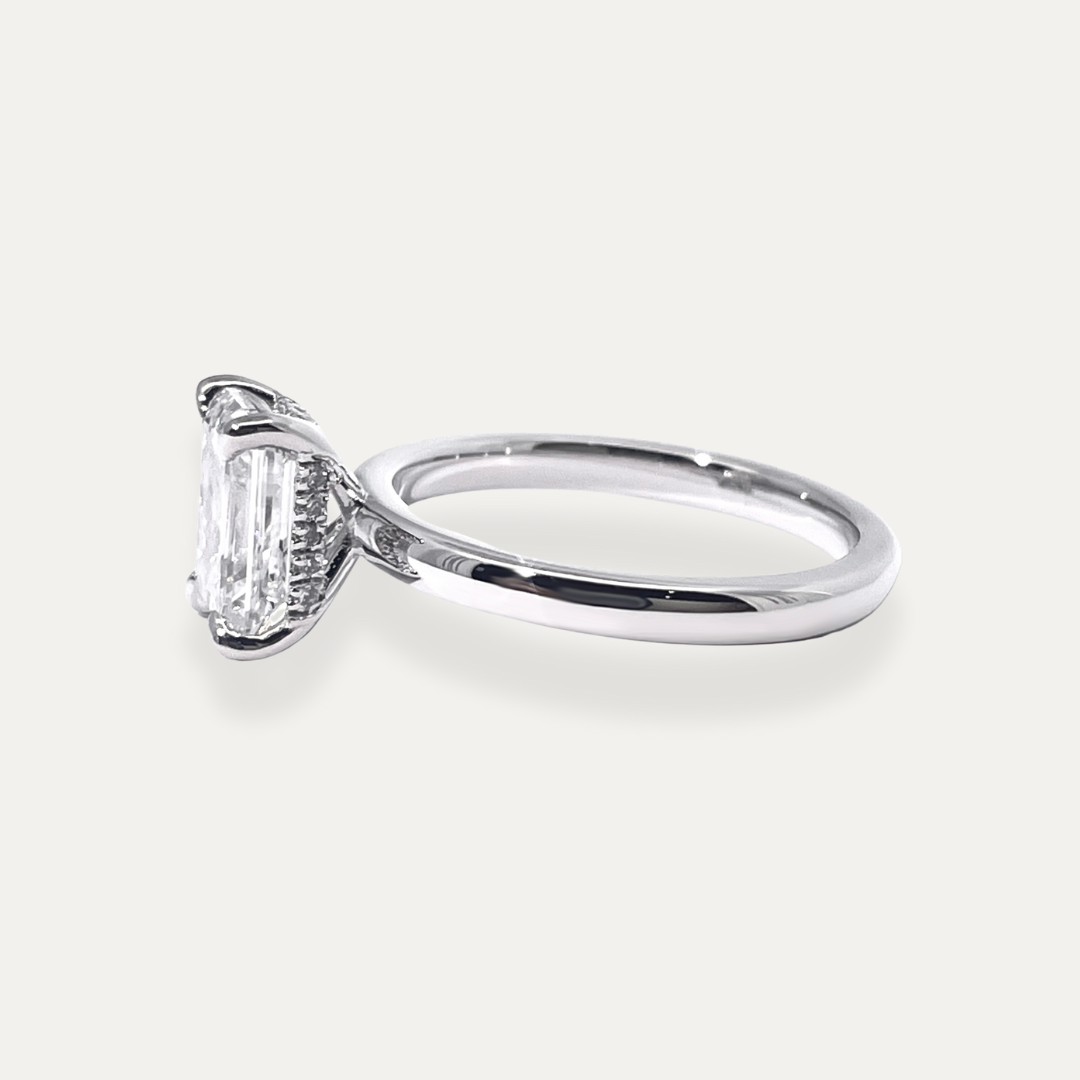 The Elia Hidden Halo Ring