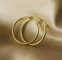 Load image into Gallery viewer, Gold-filled Everyday Classic Hoop Earrings [35mm
