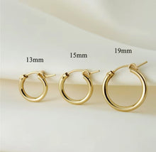 Load image into Gallery viewer, Gold-filled Everyday Classic Hoop Earrings [13mm]
