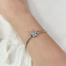 Load image into Gallery viewer, Butterfly Moonstone Bracelet
