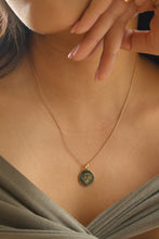 Load image into Gallery viewer, Pet Portrait Round Necklace
