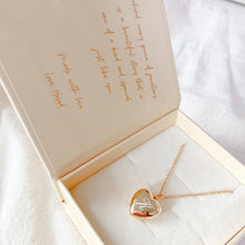 Load image into Gallery viewer, Script Initial Locket [1 photo]
