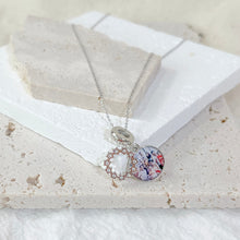 Load image into Gallery viewer, Dangling Hollow Star Photo Charm
