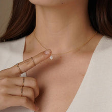 Load image into Gallery viewer, Gold filled Single pearl drop necklace
