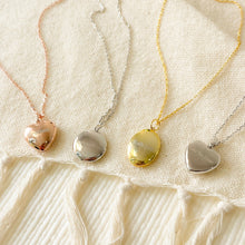 Load image into Gallery viewer, Script Initial Locket [1 photo]
