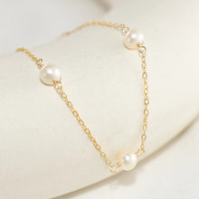 Load image into Gallery viewer, Gold filled Round Freshwater pearl chain
