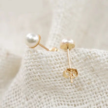 Load image into Gallery viewer, Gold filled Pearl studs [5mm]
