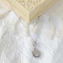Load image into Gallery viewer, Dangling Heart Paw Print Photo Charm
