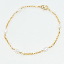 Load image into Gallery viewer, Gold filled Baroque Pearl Bracelet
