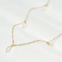 Load image into Gallery viewer, Gold filled Freshwater pearl drop necklace
