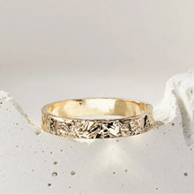 Load image into Gallery viewer, Gold filled hammered Ring
