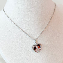 Load image into Gallery viewer, Pink Heart Zircon Photo Necklace
