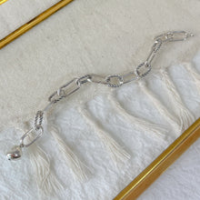 Load image into Gallery viewer, Heart Paper Clip Bracelet
