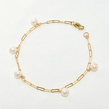 Load image into Gallery viewer, Gold filled Pearl drops Bracelet
