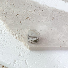 Load image into Gallery viewer, Heart locket Photo Charm
