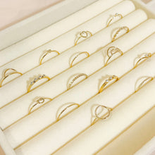 Load image into Gallery viewer, Mia Heart Knot Ring

