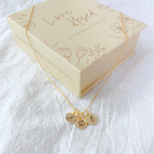 Load image into Gallery viewer, Mini initials necklace [Engrave]

