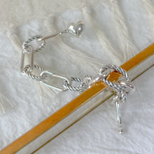 Load image into Gallery viewer, Heart Paper Clip Bracelet

