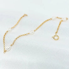 Load image into Gallery viewer, Gold filled Baroque Pearl Bracelet
