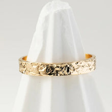 Load image into Gallery viewer, Gold filled hammered Ring
