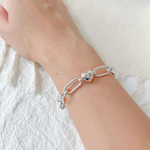 Load image into Gallery viewer, Heart Paper Clip Bracelet
