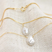 Load image into Gallery viewer, Gold-filled Natural Baroque Pearl necklace
