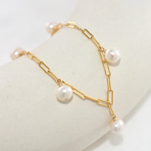 Load image into Gallery viewer, Gold filled Pearl drops Bracelet

