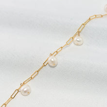 Load image into Gallery viewer, Gold filled Pearl drops Bracelet
