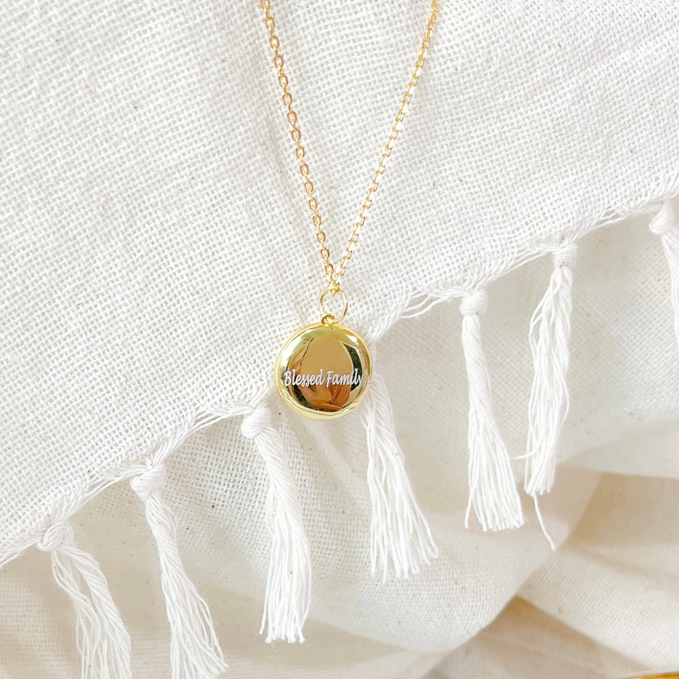 Round Locket [2 photos + engraving]