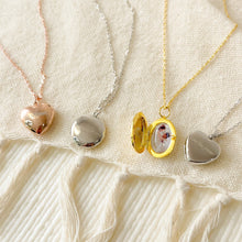 Load image into Gallery viewer, Oval Locket [2 photos + engraving]
