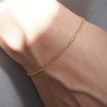 Load image into Gallery viewer, Gold filled curb chain Bracelet
