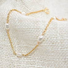 Load image into Gallery viewer, Gold filled Baroque Pearl Bracelet
