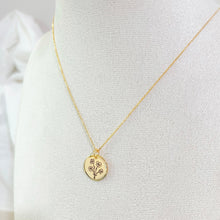 Load image into Gallery viewer, Birth Flower Necklace
