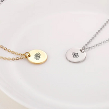 Load image into Gallery viewer, Mini birth flower discs necklace [Engrave]
