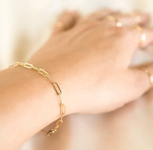 Load image into Gallery viewer, Gold filled Paperclip Bracelet
