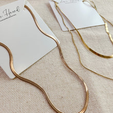 Load image into Gallery viewer, The Herringbone necklace
