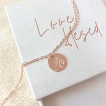 Load image into Gallery viewer, Birth flower bracelet
